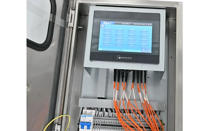 Fiber Optic Temperature Measurement System for Oil-Immersed Transformer